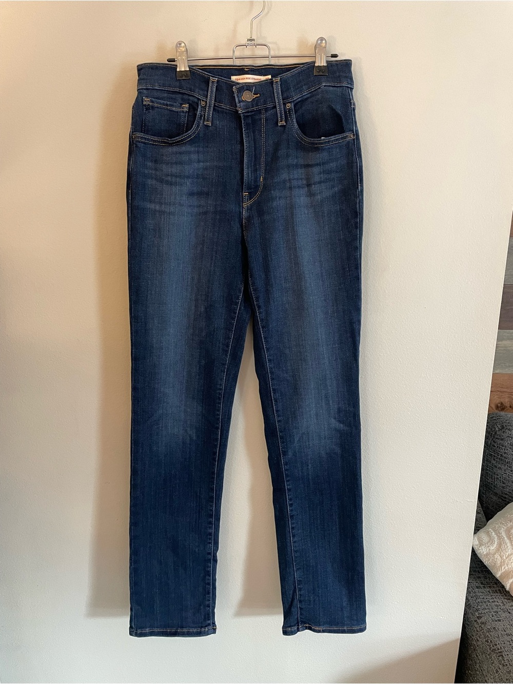 Levi's Women's 724 High Rise Dark Blue Straight-Leg Jeans